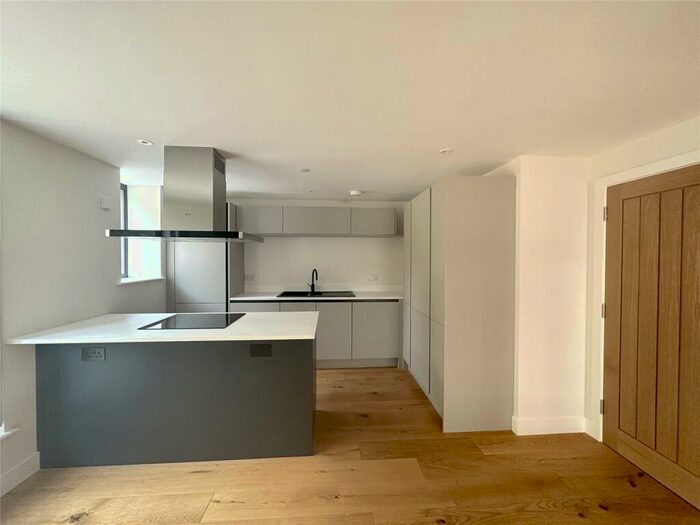 2 Bedroom Property To Rent In St Leonards, Exeter, Devon, EX1