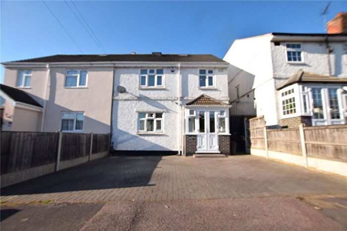 4 Bedroom Semi-Detached House To Rent In Hall Road, Chadwell Heath, Romford, RM6