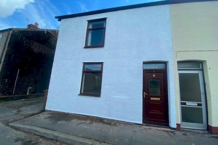 2 Bedroom Property To Rent In Water Street, Mold, CH7