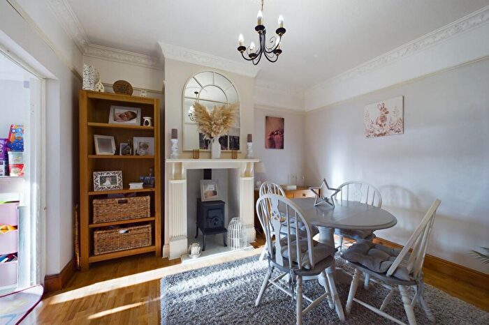 3 Bedroom Terraced House For Sale In Vicarage Road, Thetford, IP24