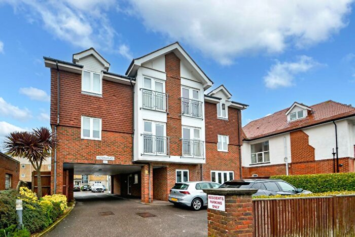 2 Bedroom Flat For Sale In Victoria Place, Victoria Drive, Bognor Regis, West Sussex, PO21