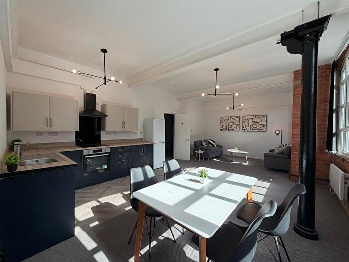 2 Bedroom Apartment To Rent In Professional Apartment - York Street, Leicester, LE1