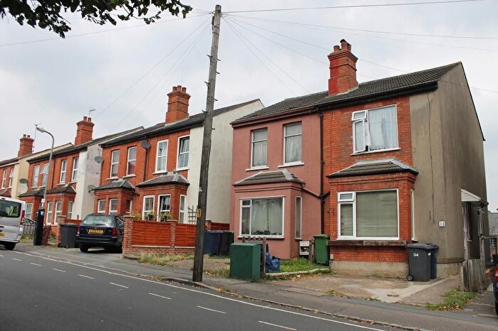 3 Bedroom Terraced House To Rent In Kitchener Road, High Wycombe, HP11