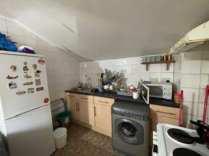 1 Bedroom Flat To Rent In Lea Bridge, Walthamstow, E17