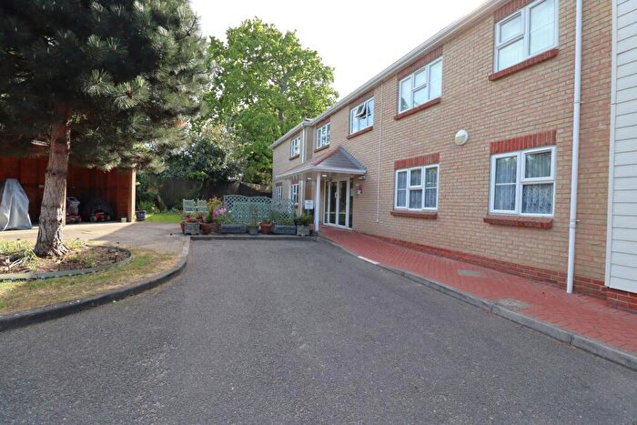 1 Bedroom Retirement Property For Sale In Southend Road, Hockley, SS5