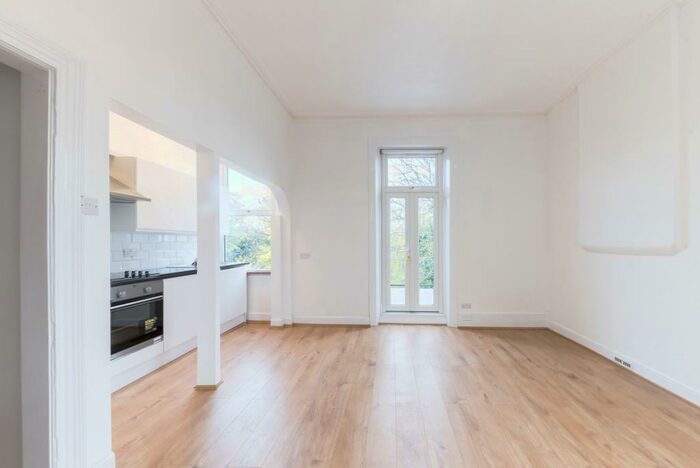 Studio To Rent In Parsifal Road, West Hampstead, NW6