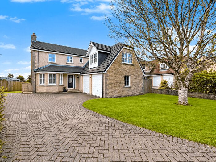 5 Bedroom Detached House For Sale In Croft Wynd, Milnathort, KY13