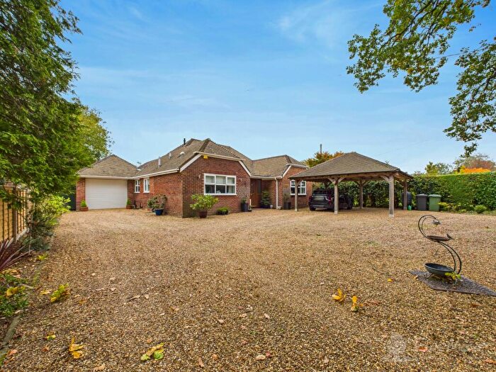 4 Bedroom Detached Bungalow For Sale In Winchester Road, Four Marks, Alton, Hampshire, GU34