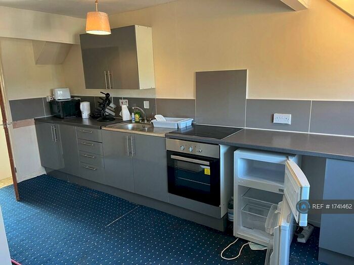 1 Bedroom Flat To Rent In Cooper Lane, Bradford, BD6