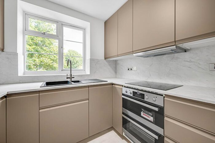 2 Bedroom Flat To Rent In Abercorn Place, London, NW8