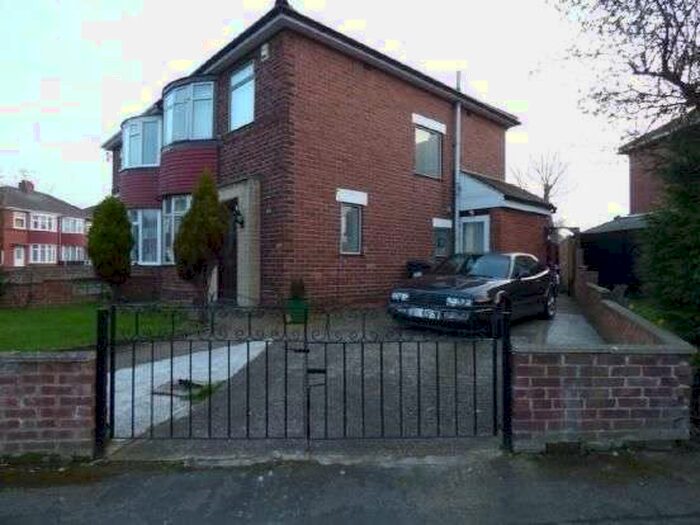 3 Bedroom Semi-Detached House To Rent In 123 Harrowden Road, Wheatley, DN2