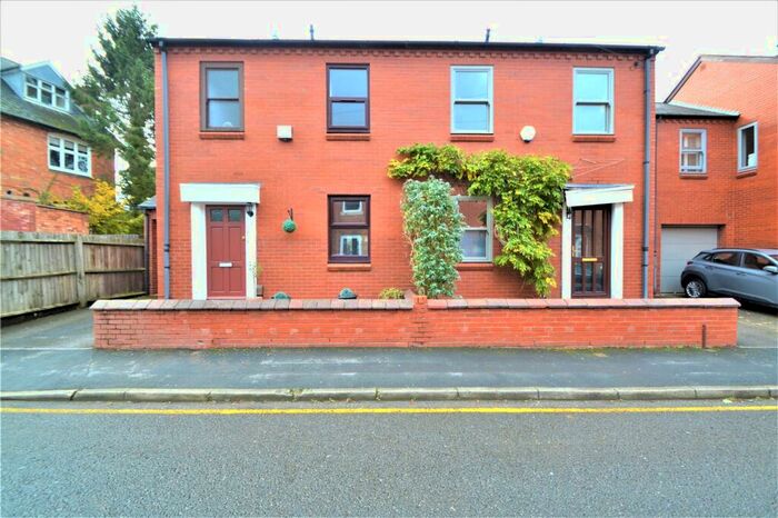 3 Bedroom End Of Terrace House To Rent In Bull Street, Harborne, Birmingham, B17