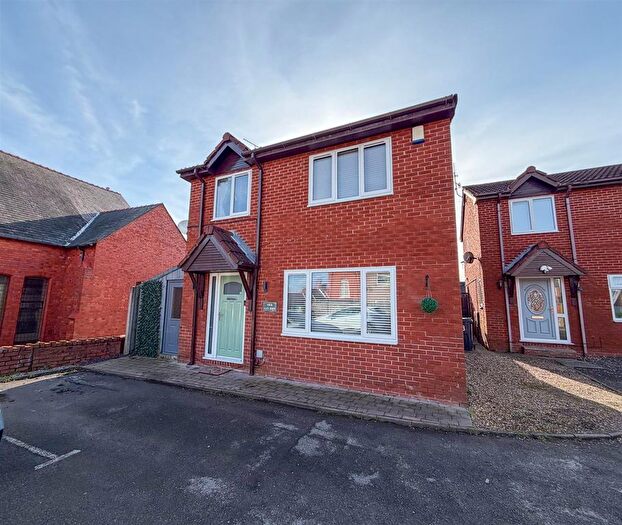 3 Bedroom Detached House For Sale In School Lane, Ponciau, Wrexham, LL14