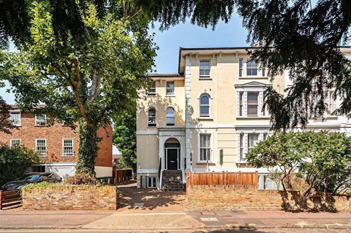 2 Bedroom Flat For Sale In Uxbridge Road, Uxbridge Road, KT1