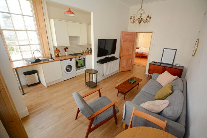 2 Bedroom Apartment For Sale In Oriental Place, Brighton, BN1