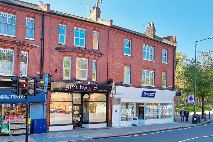 4 Bedroom Flat To Rent In High Street, Teddington, TW11