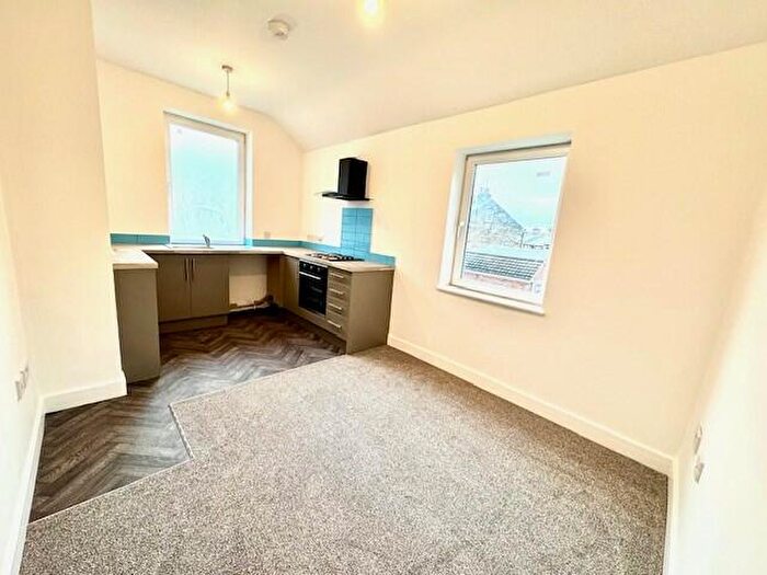 3 Bedroom Apartment To Rent In Eldon Street North, Barnsley, S71