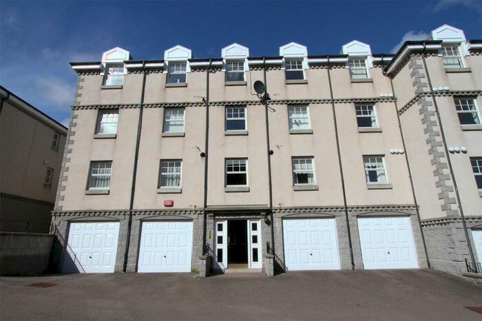2 Bedroom Flat To Rent In Morningfield Mews, City Centre, Aberdeen, AB15