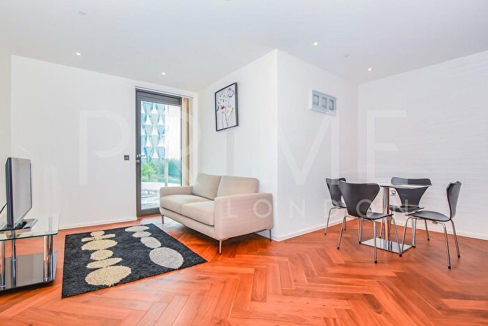 1 Bedroom Flat To Rent In Ambassador Building, Embassy Gardens, Nine Elms, SW8