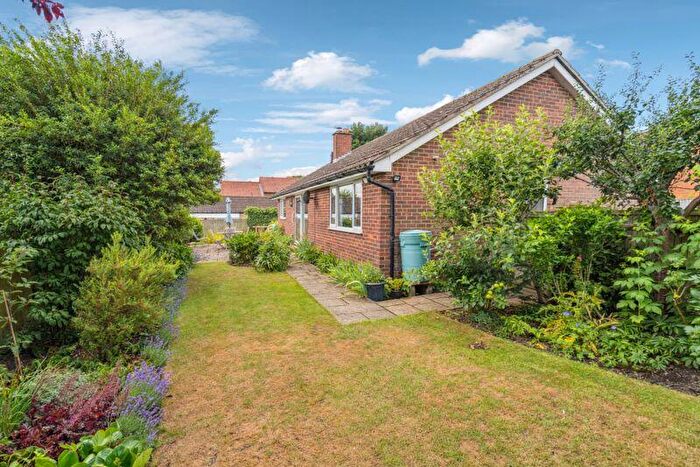2 Bedroom Detached Bungalow For Sale In Long Crendon, HP18