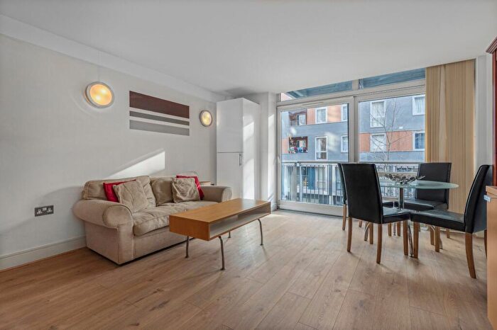 1 Bedroom Flat To Rent In Moore House, Cassilis Road, E14