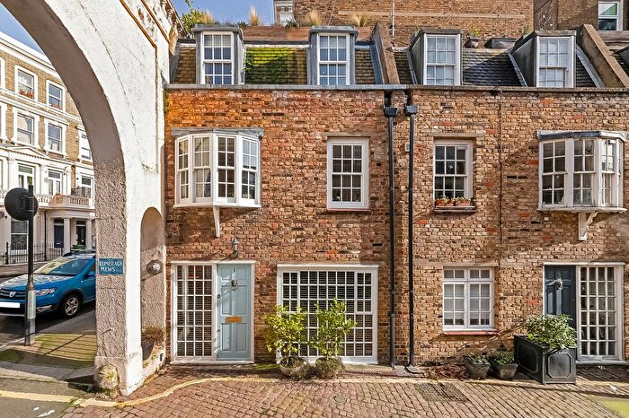 2 Bedroom Mews For Sale In Comeragh Mews, London, W14