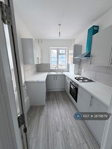 2 Bedroom Flat To Rent In South St, Romford, RM1