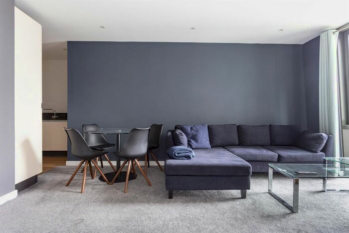 1 Bedroom Flat To Rent In Parliament House, Black Prince Road, London, SE1