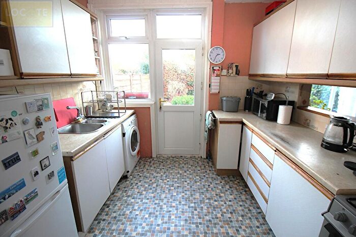 3 Bedroom Semi-Detached House For Sale In Whitelake Avenue, Flixton, M41