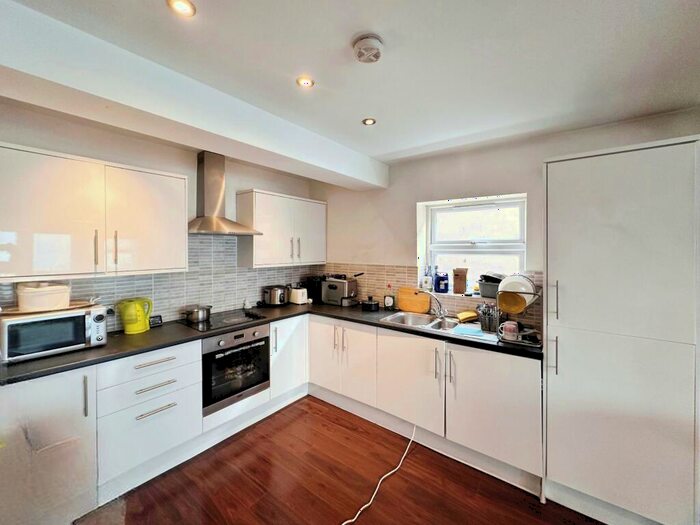 2 Bedroom Apartment To Rent In Oakview Apartments, High Road, Tottenham, London, N17