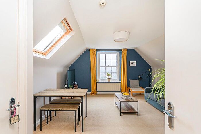 1 Bedroom Flat For Sale In Westbury Road, Westbury-On-Trym, BS9
