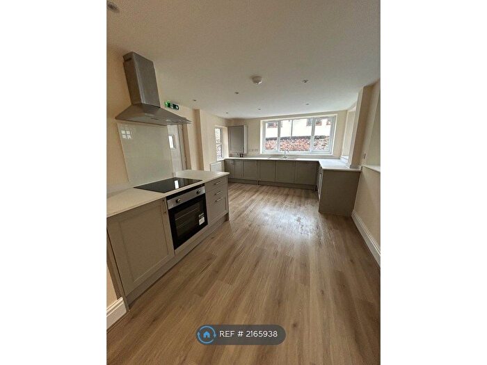 2 Bedroom Flat To Rent In Normanton Avenue, Liverpool, L17