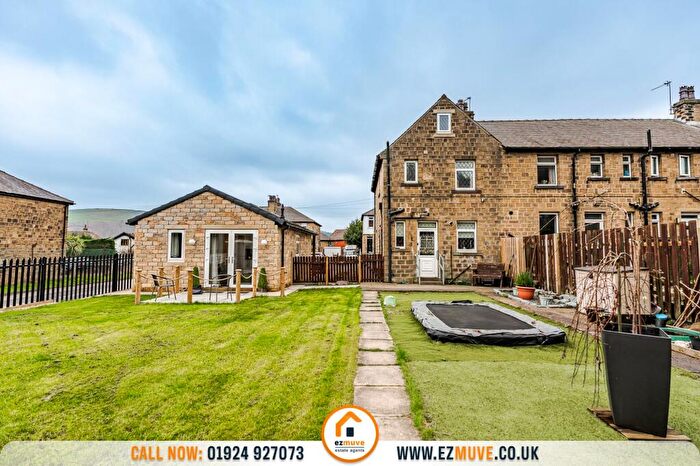 4 Bedroom Detached Bungalow For Sale In Deighton Road & Wig Wam Cottage, Deighton Road, Huddersfield, HD2