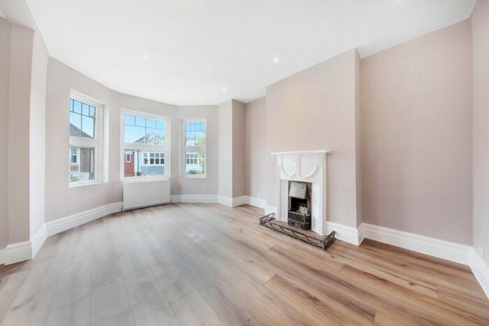 2 Bedroom Apartment To Rent In Melrose Avenue, Willesden Green, NW2