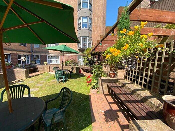 1 Bedroom Apartment For Sale In Pavilion Court, Brighton, BN2