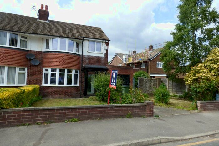 3 Bedroom Semi-Detached House To Rent In The Fairway, Offerton, Stockport, SK2