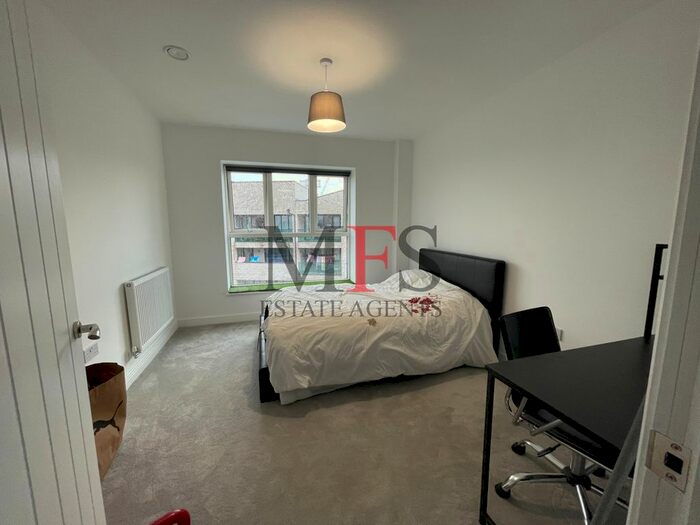 2 Bedroom Flat To Rent In Blyth Road, Hayes, UB3