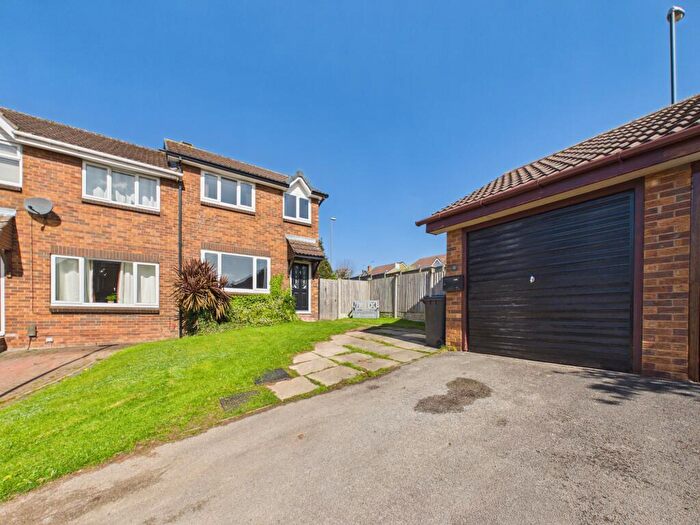 3 Bedroom Semi Detached House For Sale In Celandine Close, Oakwood, DE21