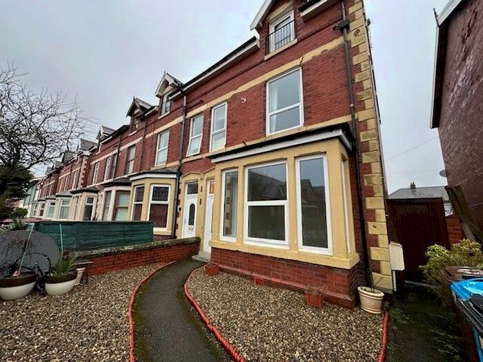 2 Bedroom Flat To Rent In St. Albans Road, Lytham St. Annes, Lancashire, FY8