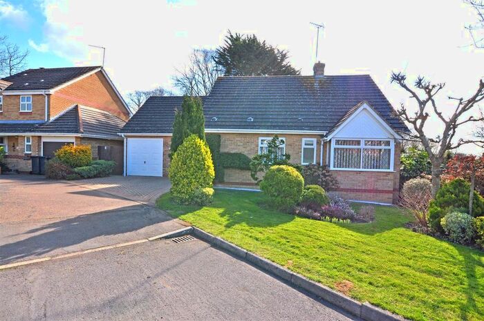 3 Bedroom Detached Bungalow To Rent In Sandbanks Gardens, Hailsham, BN27