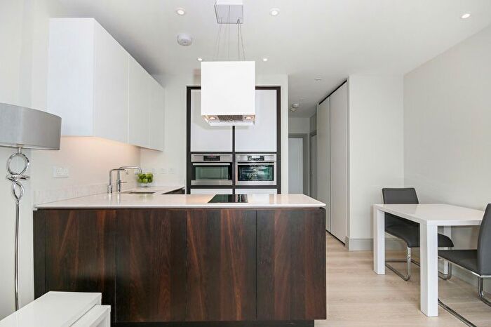 1 Bedroom Flat To Rent In Tower Bridge Road, London, London, SE1