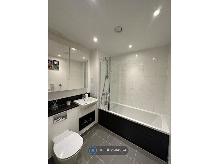 1 Bedroom Flat To Rent In Thunderer Street, London, E13