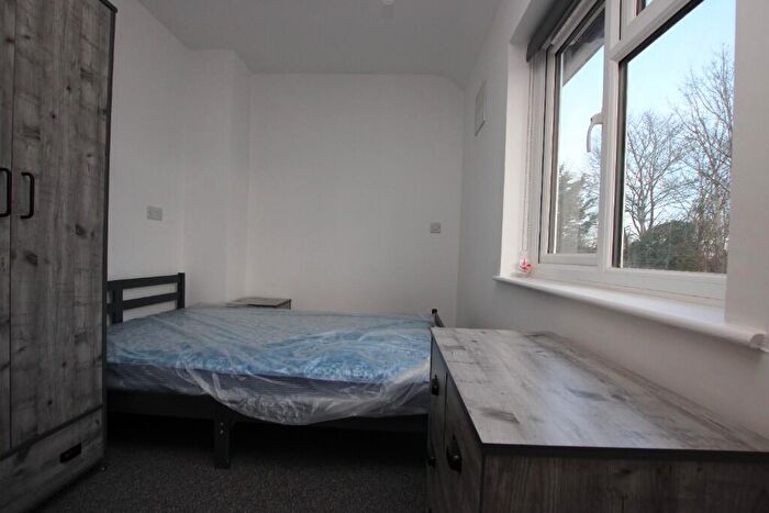 1 Bedroom House Of Multiple Occupation To Rent In Windmill Avenue, Kettering, Northamptonshire, NN16