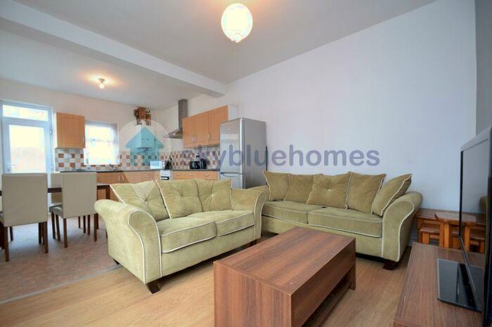 4 Bedroom End Of Terrace House To Rent In Burnmoor Street, Leicester, LE2
