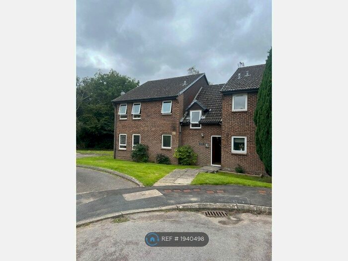 Studio To Rent In Celia Close, Waterlooville, PO7