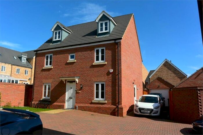 5 Bedroom Detached House To Rent In Charisse Gardens, Oxley Park, Milton Keynes, MK4