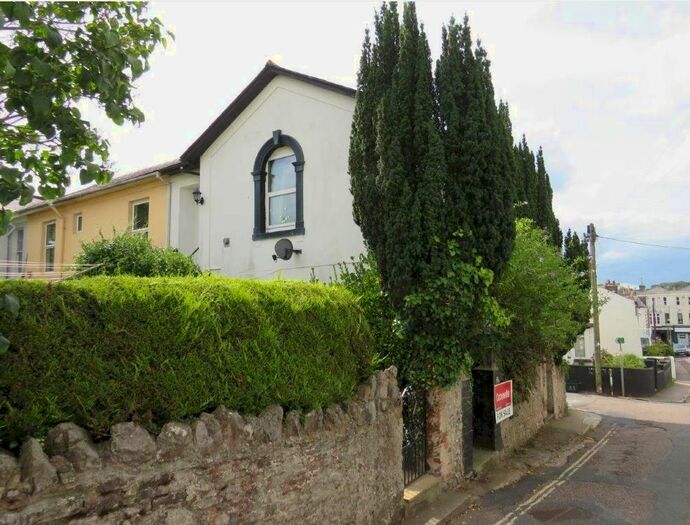 1 Bedroom Flat To Rent In Church Street, Torquay, TQ2