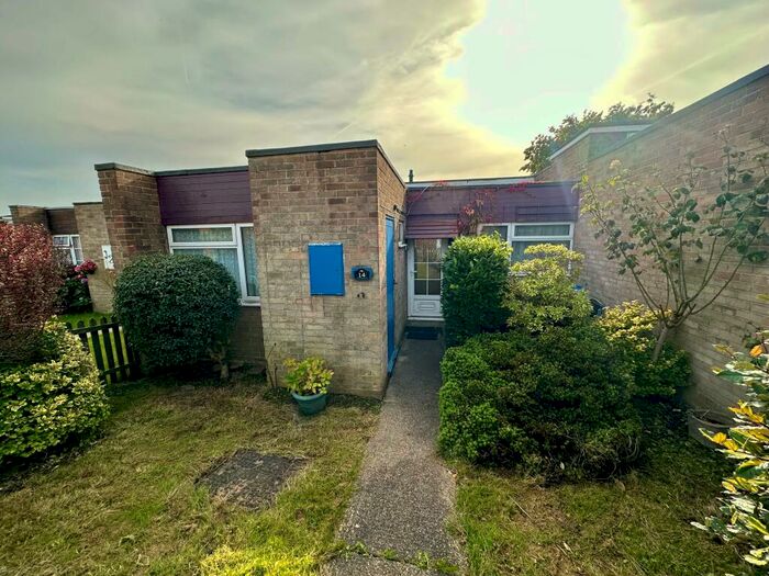 2 Bedroom Property To Rent In Harlech Close, Spondon, Derby, DE21