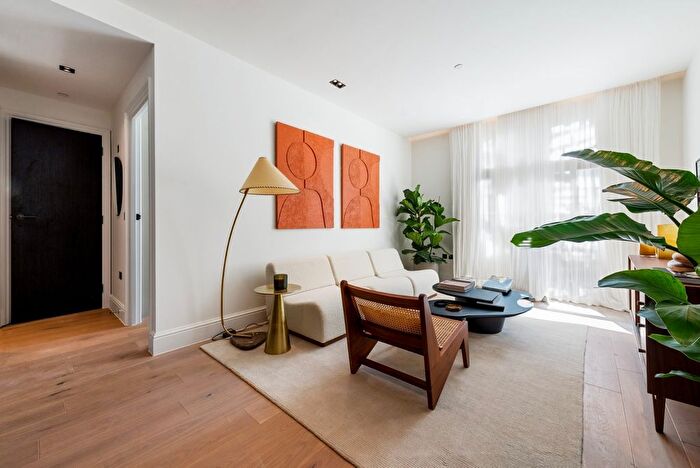 1 Bedroom Flat For Sale In The Pembridge, - Notting Hill Gate, W11
