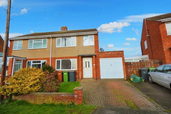 3 Bedroom Detached House To Rent In Spring Gardens, Earls Barton, Northampton, NN6